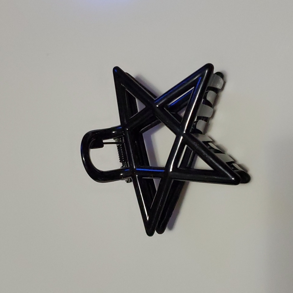 Hair Clips - Picture 6 of 6